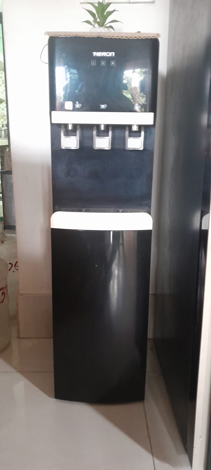 Heron Hot Cold Normal RO Water Purifier Servicing in Goalkhali, Khalishpur, Khulna | Professional RO Water Purifier Service